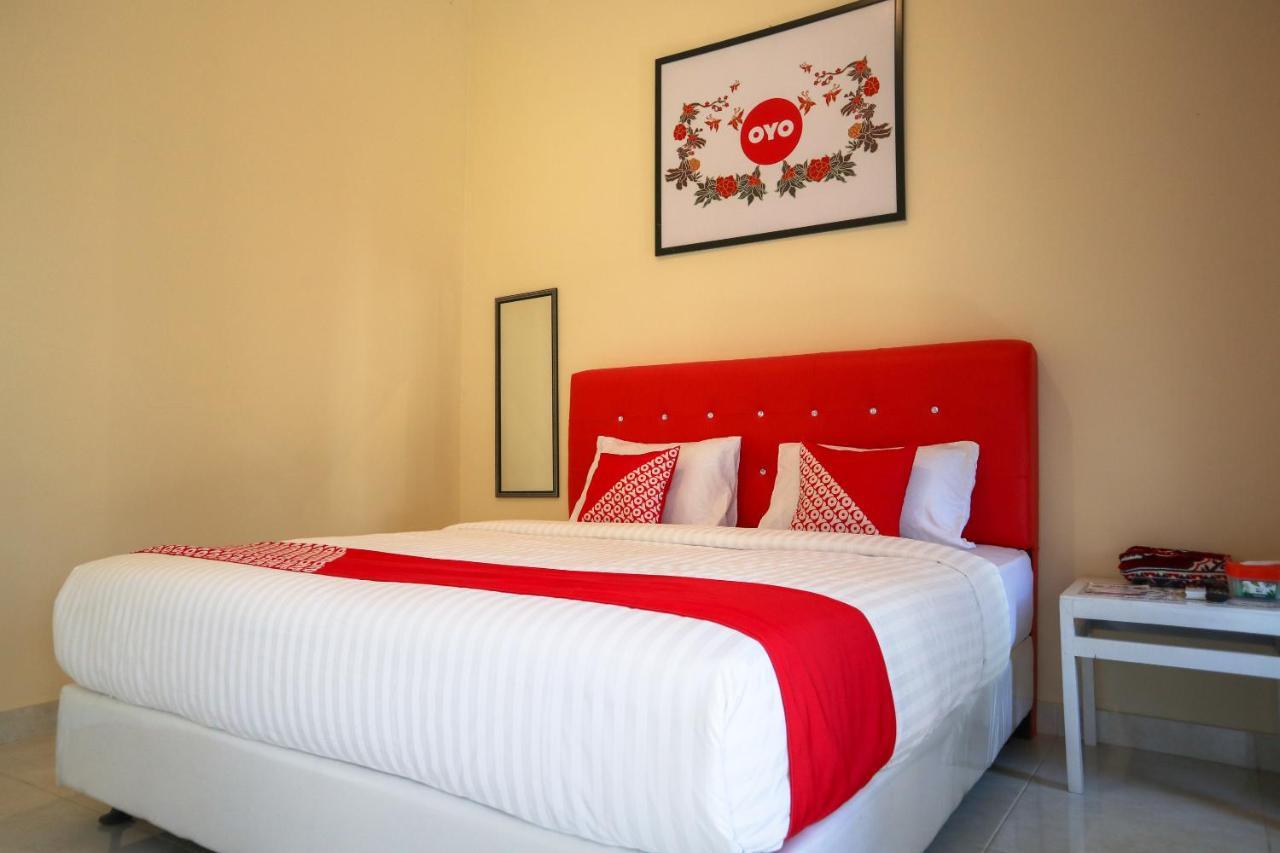 Oyo 2202 Delima Guest House Syariah Padang  Exteriör bild