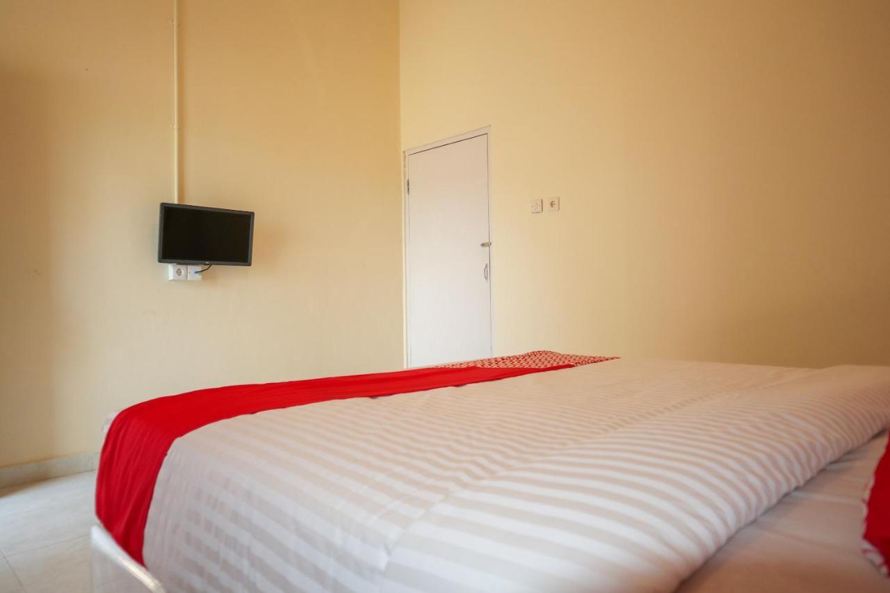 Oyo 2202 Delima Guest House Syariah Padang  Exteriör bild